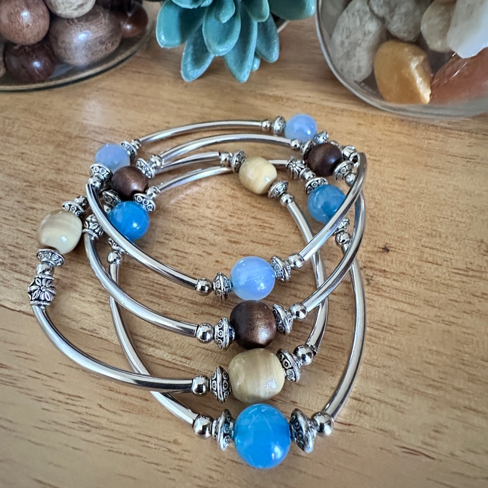 Set of 4 Handmade Stretch Bracelets Brown, Beige, Light Blue & Dark Blue 8" stre - Picture 5 of 5